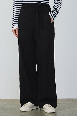Широкие брюки с пояском, черные