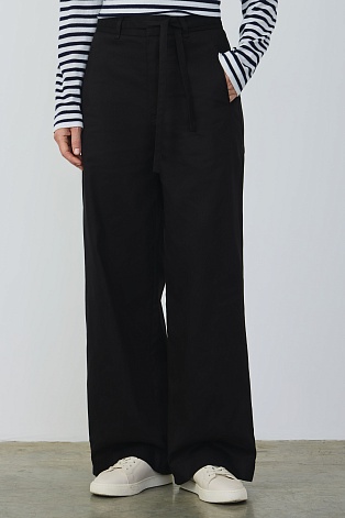 Широкие брюки с пояском, черные